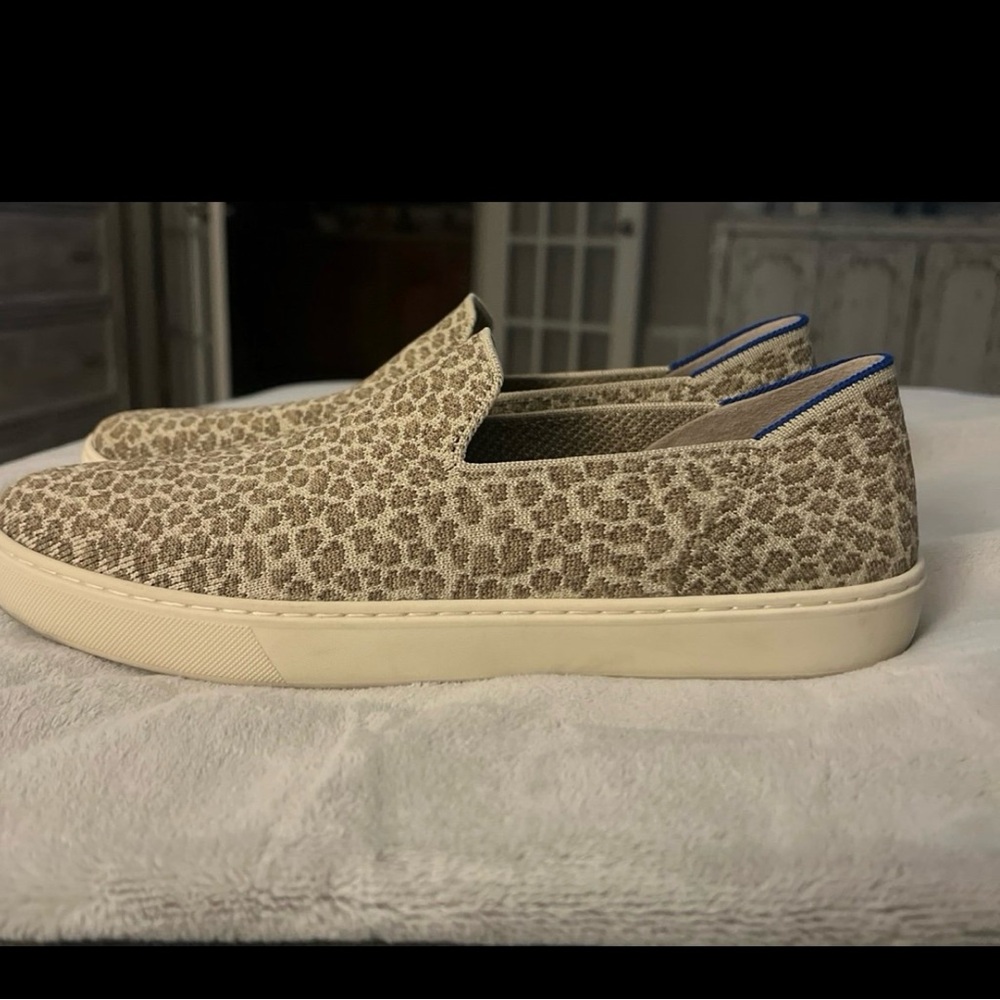 ROTHY'S The Sneaker Slip-On Animal Print Pebble Spot Tan size 11.5